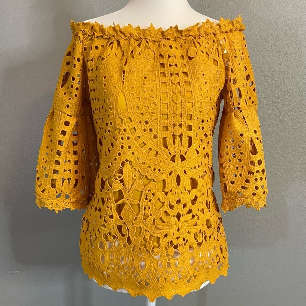 La Reyna Women's Mustard Yellow Textured Bohemian Spring Statement Top Size Smal